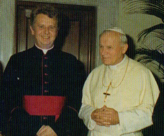 Arcybiskup Prof. dr hab. Stanisław Wielgus i Ojciec Święty Jan Paweł II.